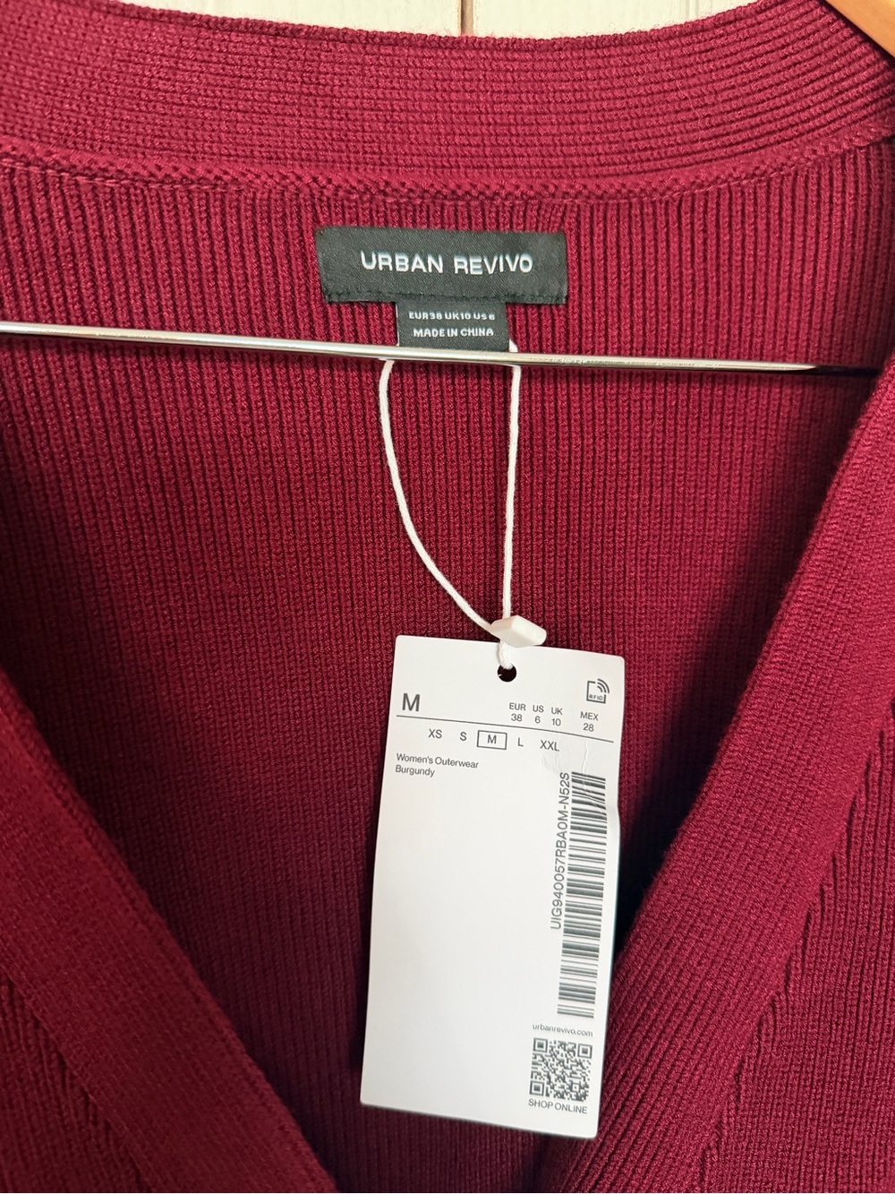 NWT Urban Revivo Women's Deep Burgundy V-Neck Single-Button Cardigan - Picture 2 of 9